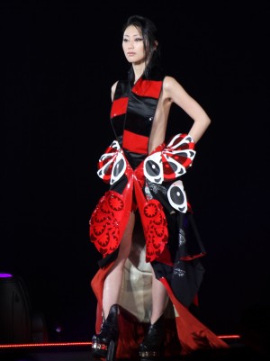 壇蜜、『第17回東京ガールズコレクション　2013 AUTUMN／WINTER』