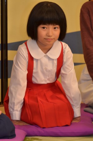 3代目まる子役の信太真妃、『スペシャルドラマ ちびまる子ちゃん』制作発表会見にて