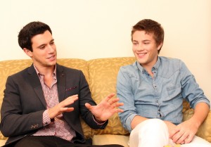 『フォーリング スカイズ』ドリュー・ロイ＆コナー・ジェサップ