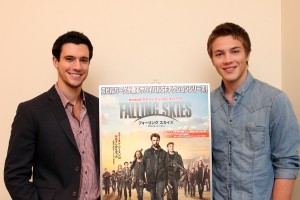 『フォーリング スカイズ』ドリュー・ロイ＆コナー・ジェサップ