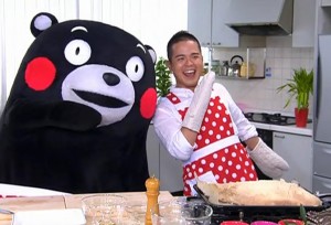 くまモンが真猿とハチャメチャクッキング！