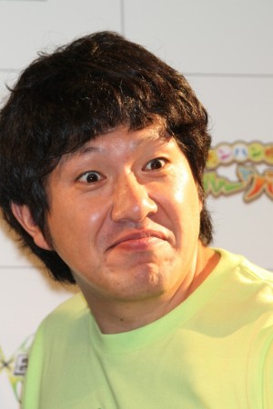  カプコン新作ゲーム発表会に出席した平井善之（アメリカザリガニ）