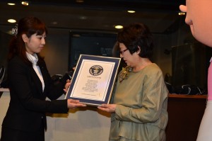 『サザエさん』ギネス世界記録認定式に出席したサザエ役の声優・加藤みどり