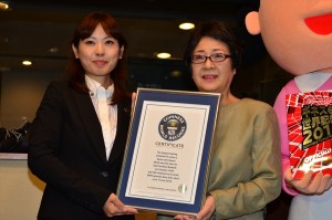 『サザエさん』ギネス世界記録認定式に出席したサザエ役の声優・加藤みどり