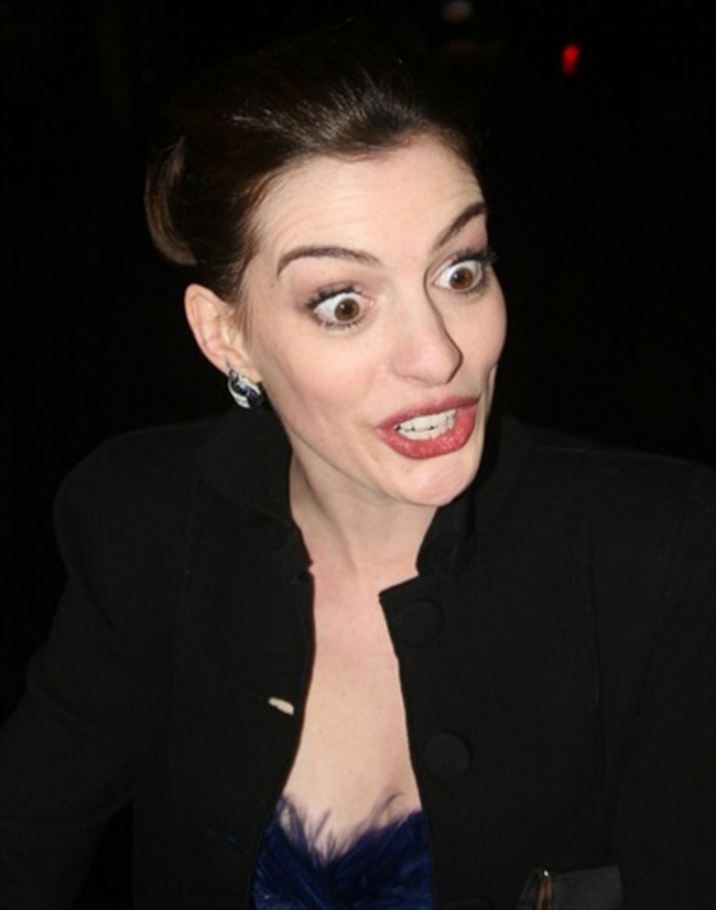 アン・ハサウェイ　Anne Hathaway　ヘン顔