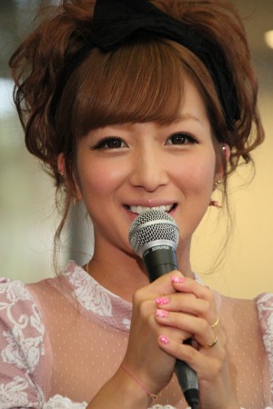 辻希美、「光のイリュージョン 『魔法の美術館』 ～Art in Wonderland～」内覧会・開会式にて