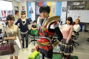 要潤が12年ぶりにヒーロースーツ姿に！