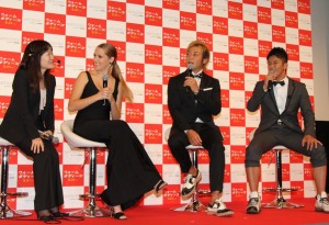 映画『ウォーム・ボディーズ』プレミアム試写会に出席したテリーサ・パーマー、つるの剛士、武井壮 