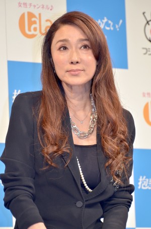 浅野ゆう子、『抱きしめたい！Forever』完成披露試写会にて