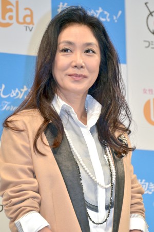 浅野温子、『抱きしめたい！Forever』完成披露試写会にて
