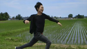 話題の俳優・綾野剛の知られざる素顔と魅力が満載！