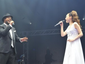 「SIGMA FES.2013」で夢のデュエットを初披露した松田聖子とクリス・ハート
