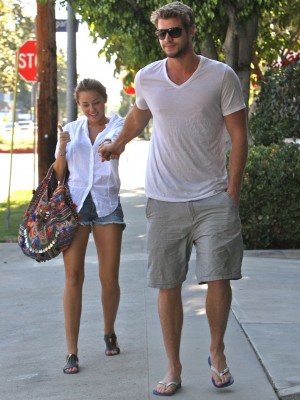 2010年7月のマイリー・サイラス＆リアム・ヘムズワース