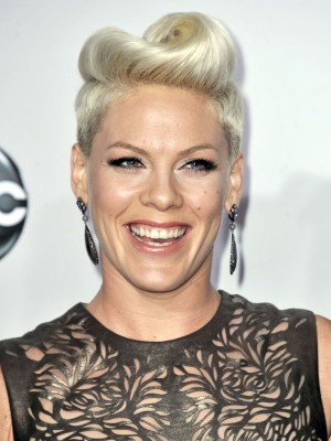 ビルボード誌「ウーマン・オブ・ザ・イヤー」に選ばれた、ピンク