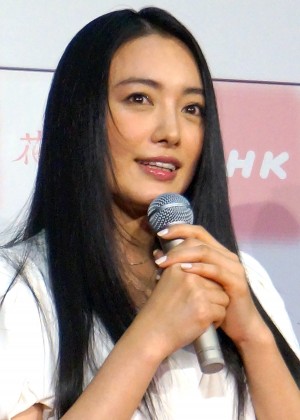 仲間由紀恵、NHK連続テレビ小説『花子とアン』出演者発表会見にて