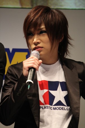 東京ゲームショウ2013で開催された『オトレンジャー』イベントに登場した、ゴールデンボンバー