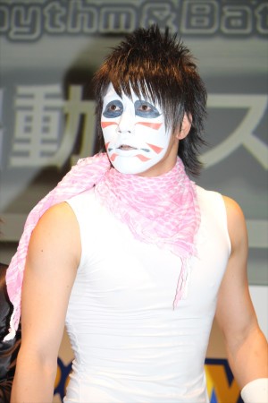 東京ゲームショウ2013で開催された『オトレンジャー』イベントに登場した、ゴールデンボンバー