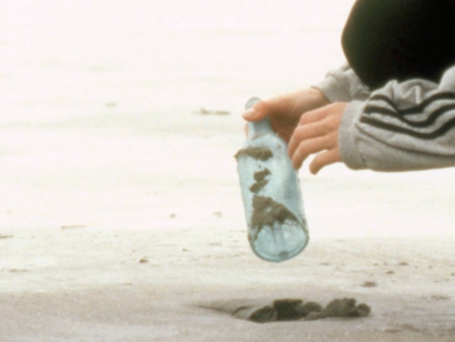 奇跡の確率 海岸で107年前のメッセージ入りの瓶が発見される 13年9月21日 気になる ニュース クランクイン 奇跡の確率 海岸で107年前のメッセージ入りの瓶が発見される 13年9月21日 気になる ニュース クランクイン