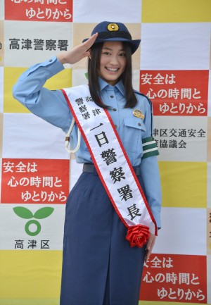 憧れの制服に「夢みたい！」と喜びを語った、吉本実憂