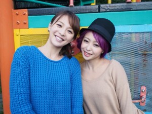 フォトグラファーとしても活躍するCanCamモデル・舞川あいく（左）とシンガーソングライターのYU－A（右）