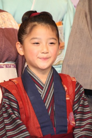 『おしん』完成披露会見に登場した濱田ここね