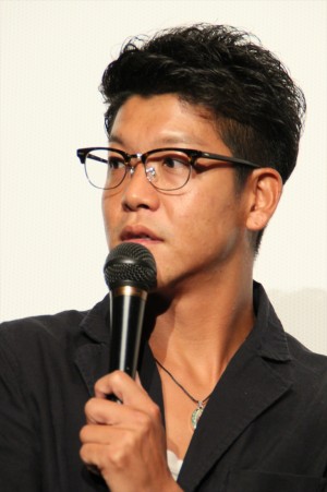 『ソウル・フラワー・トレイン』トークショーに登壇した駿河太郎