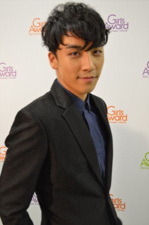 V.I（BIGBANG）＜GirlsAward 2013秋冬＞