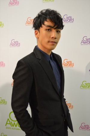 V.I（BIGBANG）＜GirlsAward 2013秋冬＞