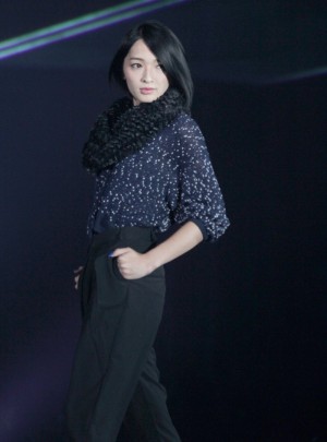 佐藤かよ＜GirlsAward 2013秋冬＞