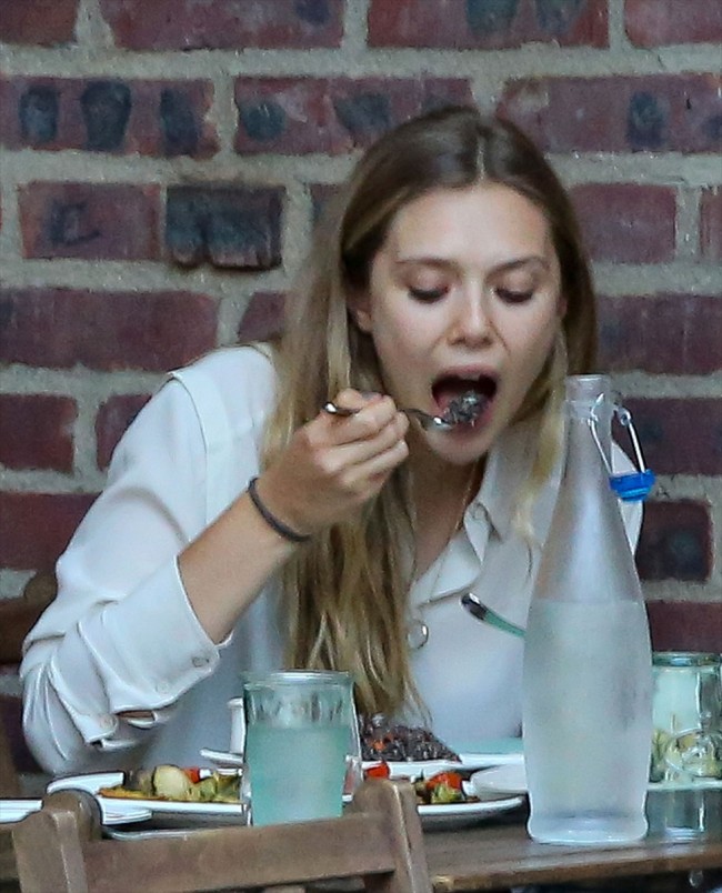 エリザベス・オルセン　Elizabeth Olsen