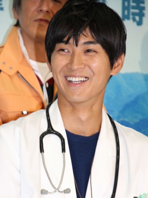 松田翔太、『海の上の診療所』制作発表会見にて