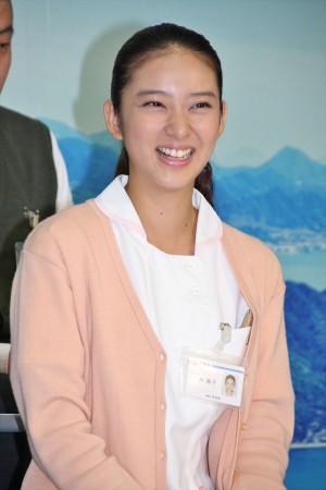 武井咲、『海の上の診療所』制作発表会見にて