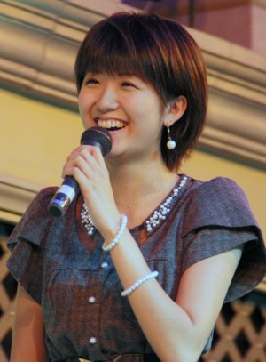 新曲『もっとずっと一緒に居たかった／ROCK エロティック』発売記念イベントを行ったBerryz工房・徳永千奈美