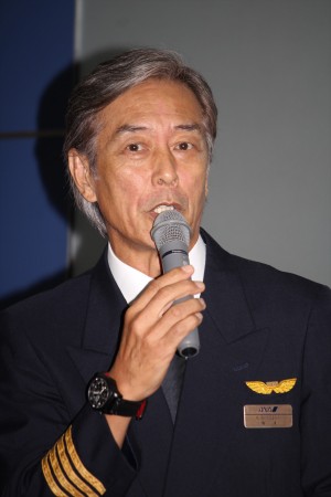 岩城滉一、『ミス・パイロット』制作発表記者会見にて