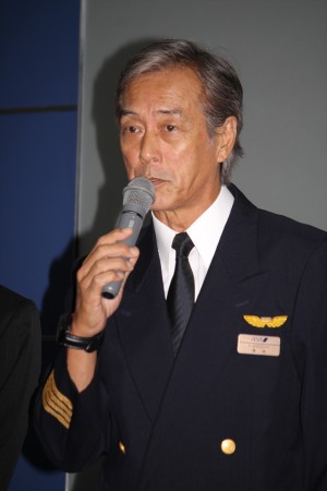 岩城滉一、『ミス・パイロット』制作発表記者会見にて