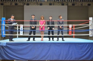 （左から）落合賢監督、夏菜、ウエンツ瑛士、哀川翔、『タイガーマスク』スペシャルプレミア試写会にて