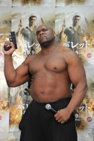 『バレット』ブルーレイ＆DVD発売記念イベントに登場した格闘家ボブ・サップ