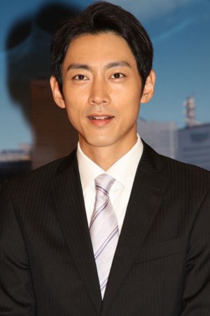 小泉孝太郎、『刑事 吉永誠一 涙の事件簿』第1話完成披露 記者会見にて