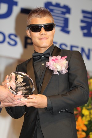 「第26回 日本 メガネ ベスト ドレッサー賞 表彰式」＜スポーツ界部門＞亀田和毅選手