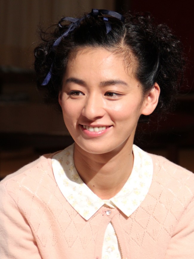 長谷川町子役の尾野真千子