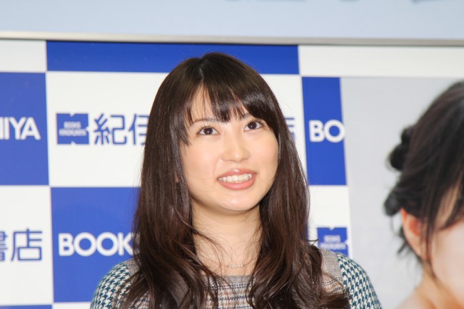 志田未来　20歳　カレンダー発売　囲み取材