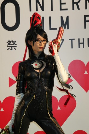 『ベヨネッタ ブラッディフェイト』（グリーンカーペット）