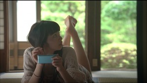 「dビデオ powered by BeeTV」新CM『家篇』より