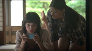 「dビデオ powered by BeeTV」新CM『家篇』より