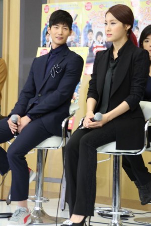 ソン・ジェリム、パク・ギュリ、『ネイルサロン・パリス～恋はゆび先から～』来日記者会見にて