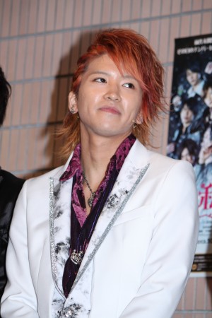 上鶴徹、舞台『私のホストちゃん』フォトセッション・囲み取材にて