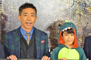 木梨憲武と鈴木福、『ウォーキングwithダイナソー』製作発表会見に登場