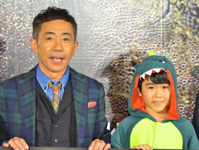 木梨憲武と鈴木福、『ウォーキングwithダイナソー』製作発表会見に登場