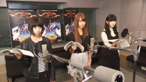 劇場版『HUNTER×HUNTER』に、ゲスト声優として参加するSUPER☆GiRLSの3人（左から田中美麗、志村理佳、前島亜美）