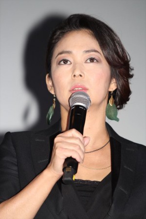 映画『ハダカの美奈子』完成披露試写会に出席した中島知子